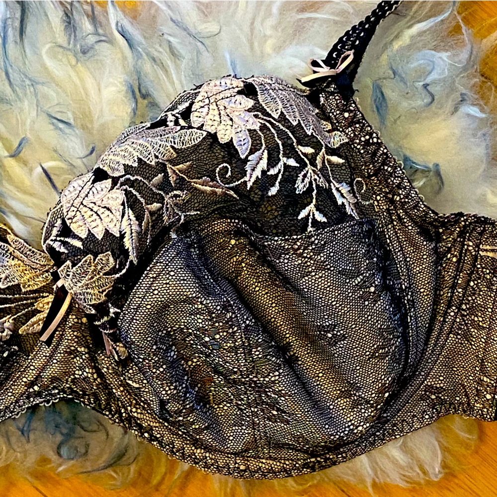 Fantasie Sexy Pale Pink And Black Lace Bra.   38 F